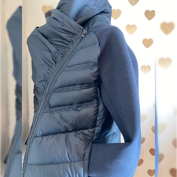 Girls Nike Tech 800 Aeroloft Jacket. Cowl Neck. - Picture 5 of 12